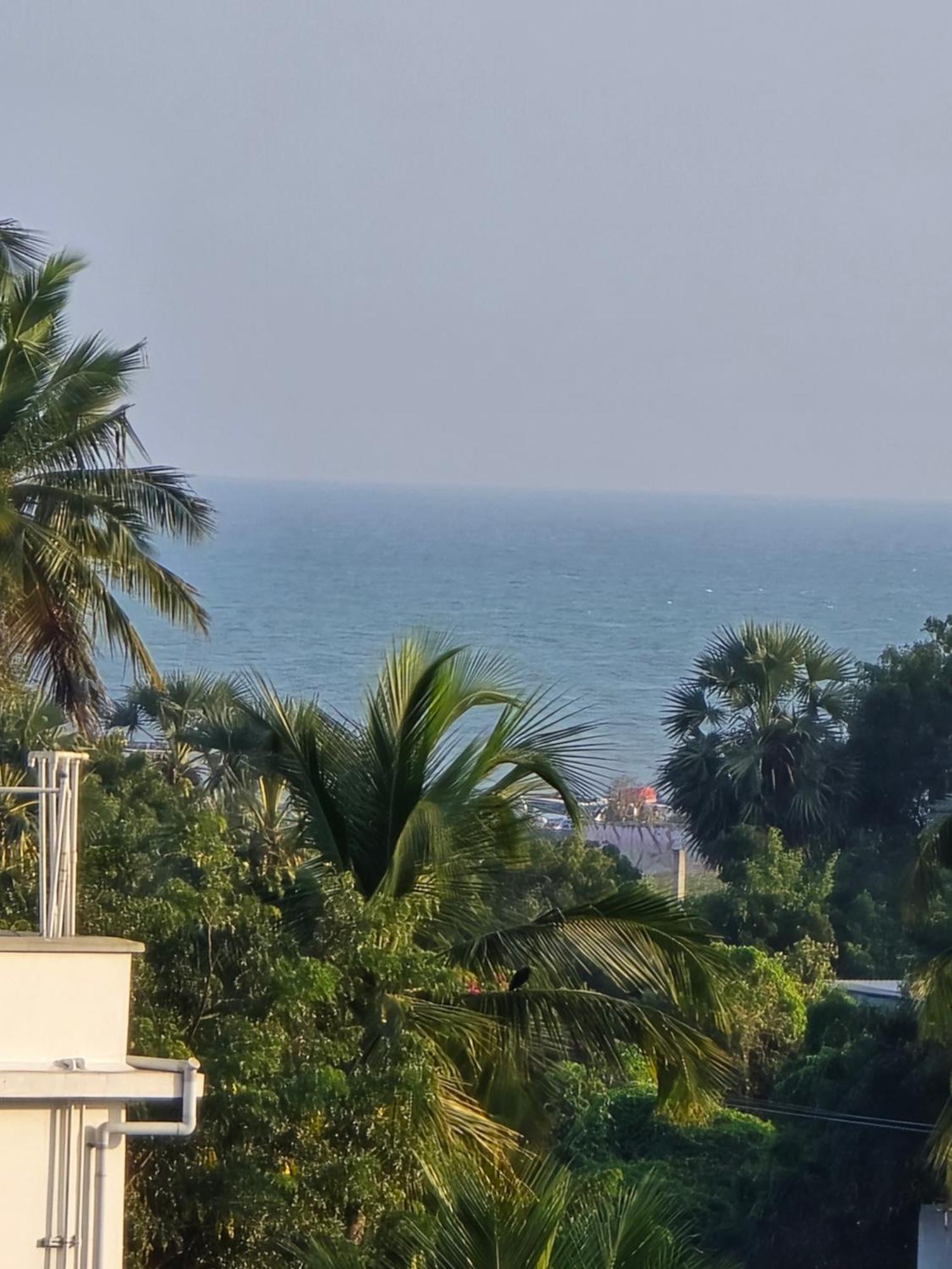 La Dreamy Residency Hotel Pondicherry Bagian luar foto